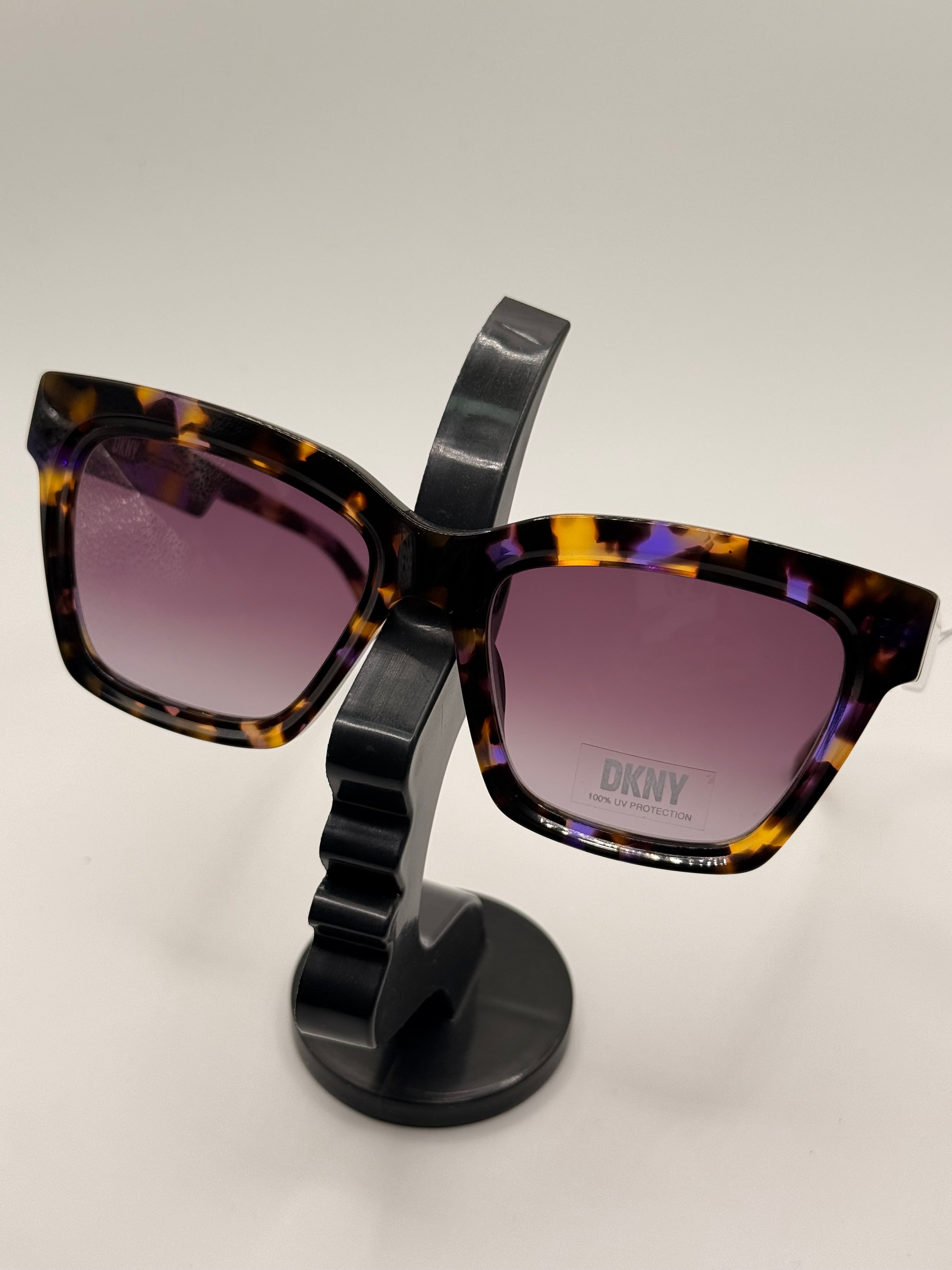 DKNY SOLAR 551S